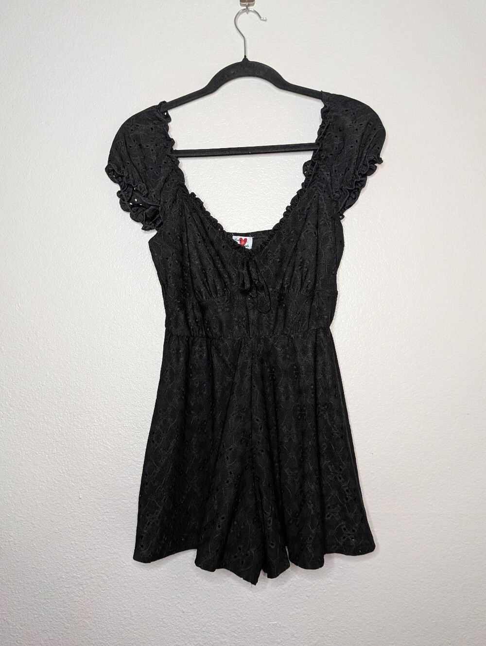Heart & Heels Black Babydoll Ruffle Eyelet Coquette Mini Romper M